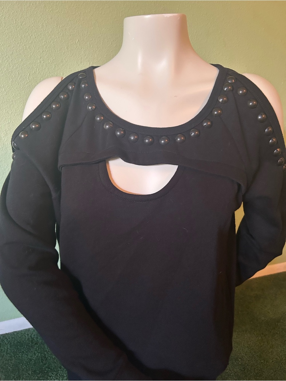 GUESS Women’s Black Cold-Shoulder Studded Sweatshirt Blouse